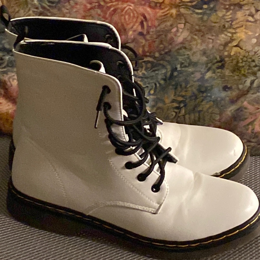 Cute white boots.